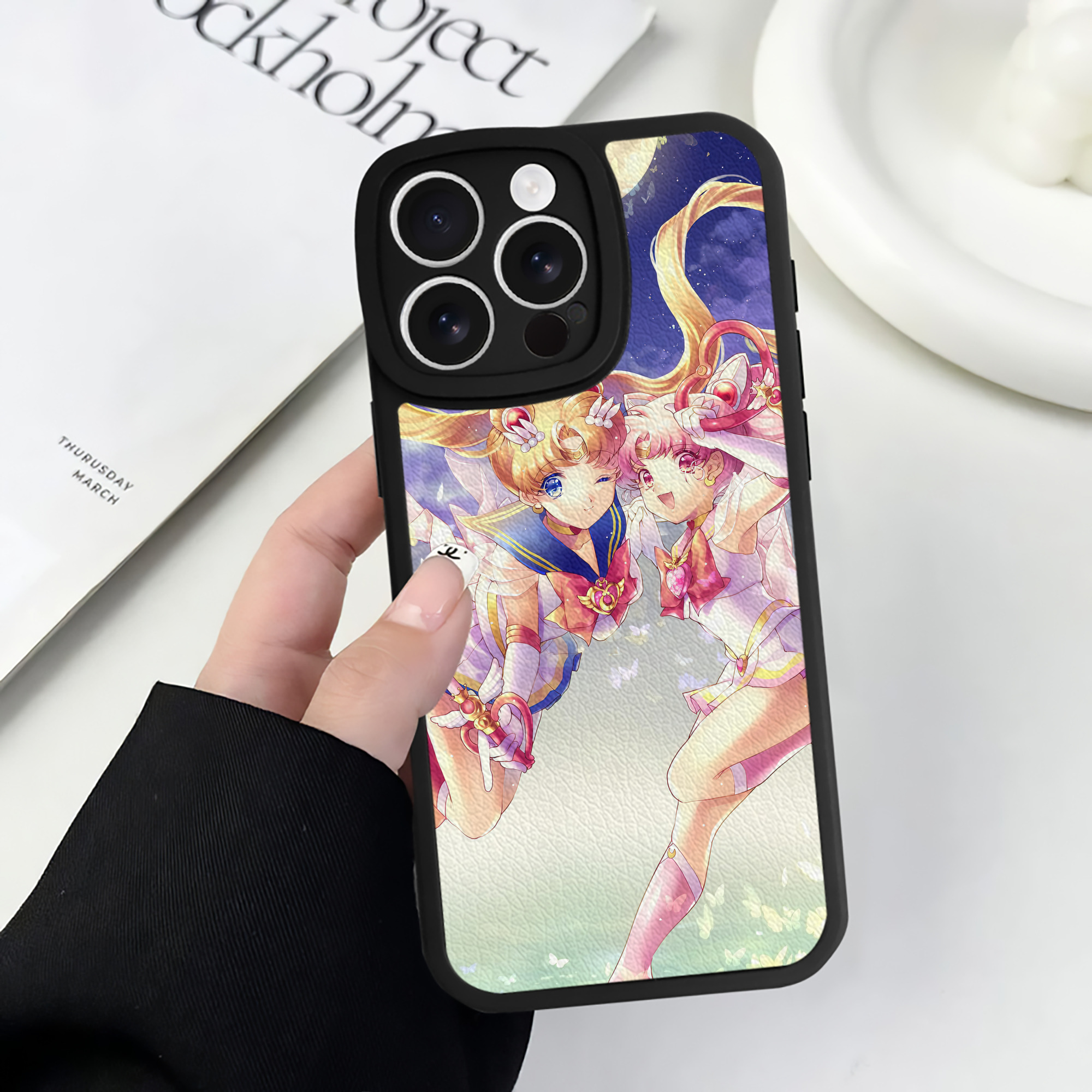 （画像用） 美少女戦士セーラームーン Sailor Moon 【iPhone 16シリーズ対応】シリコンスマホケース（レザー調） 材質：シリコン